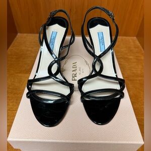 PRADA black patent leather strappy sandals (size 37/US 6.5)